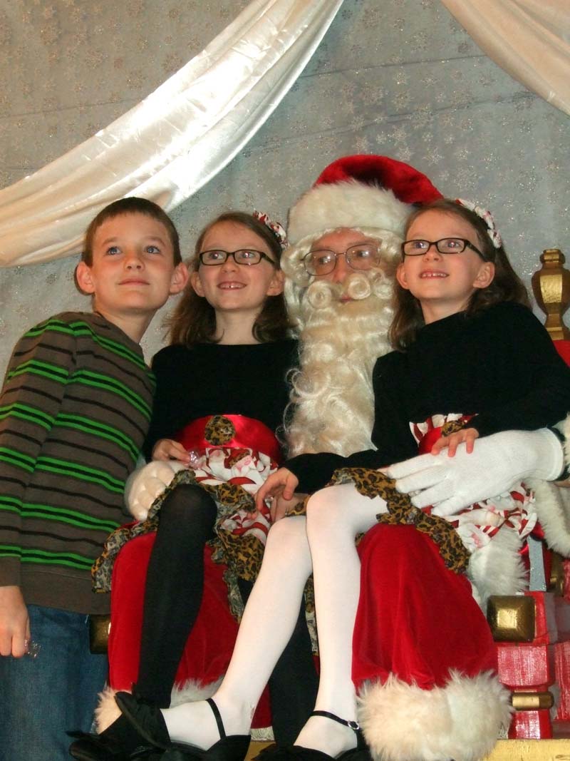 photo of Santa and kids